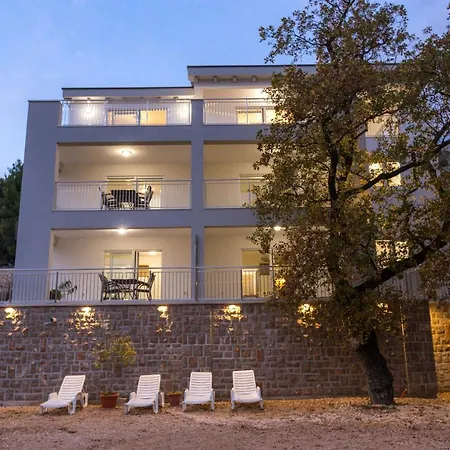 Paulo Apartman Starigrad Paklenica