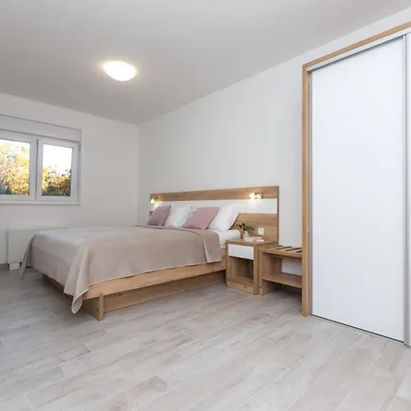 Paulo Starigrad Paklenica