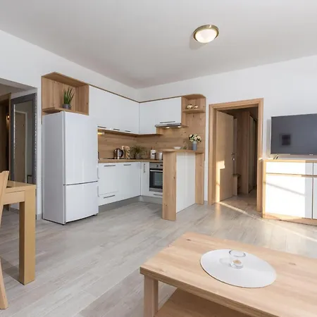Apartment Paulo Starigrad Paklenica