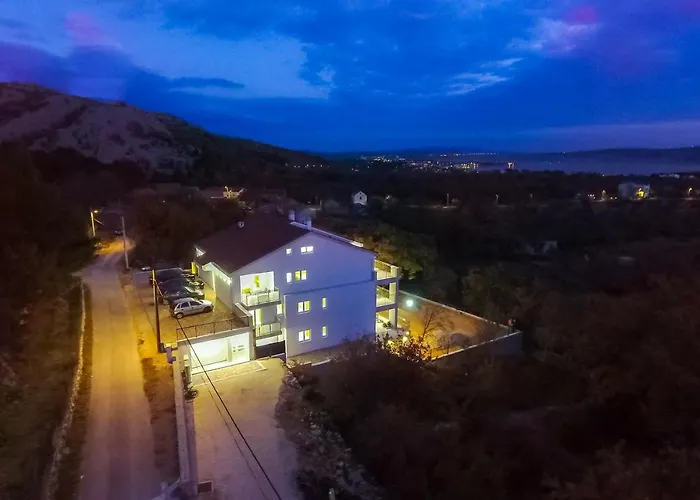 Paulo Apartman Starigrad Paklenica