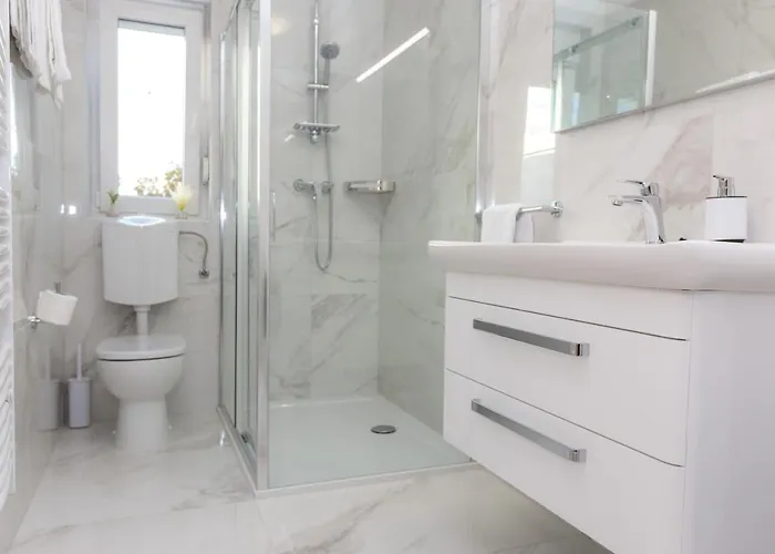 Paulo Стариград-Пакленица